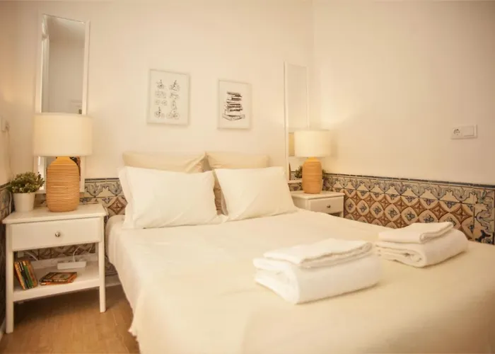 Apartment My Fair - Principe Real With Terrace Lissabon